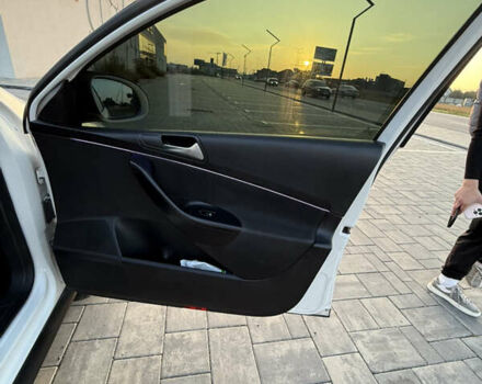 Белый Фольксваген Пассат, объемом двигателя 1.97 л и пробегом 430 тыс. км за 8400 $, фото 36 на Automoto.ua