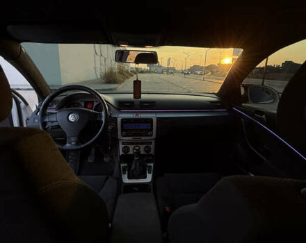 Белый Фольксваген Пассат, объемом двигателя 1.97 л и пробегом 430 тыс. км за 8400 $, фото 40 на Automoto.ua