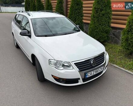Білий Фольксваген Пассат, об'ємом двигуна 2 л та пробігом 269 тис. км за 6900 $, фото 24 на Automoto.ua