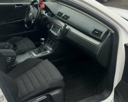 Білий Фольксваген Пассат, об'ємом двигуна 1.9 л та пробігом 335 тис. км за 5999 $, фото 6 на Automoto.ua