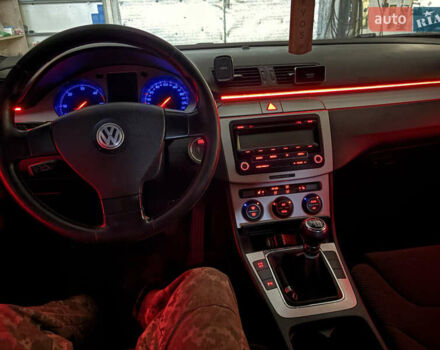 Белый Фольксваген Пассат, объемом двигателя 1.97 л и пробегом 430 тыс. км за 8400 $, фото 45 на Automoto.ua