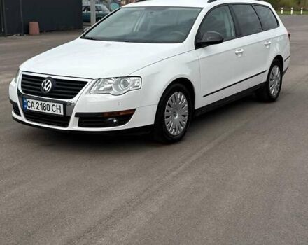 Белый Фольксваген Пассат, объемом двигателя 2 л и пробегом 269 тыс. км за 6900 $, фото 1 на Automoto.ua