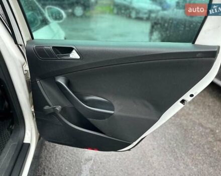 Білий Фольксваген Пассат, об'ємом двигуна 2 л та пробігом 238 тис. км за 6990 $, фото 11 на Automoto.ua