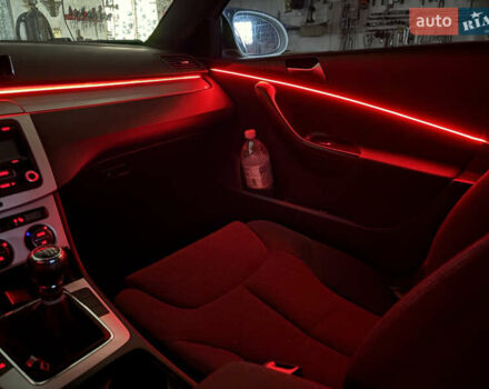 Белый Фольксваген Пассат, объемом двигателя 1.97 л и пробегом 430 тыс. км за 8400 $, фото 42 на Automoto.ua