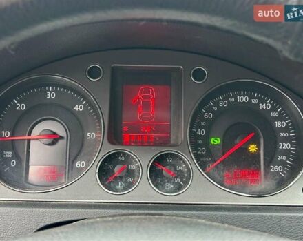 Білий Фольксваген Пассат, об'ємом двигуна 2 л та пробігом 238 тис. км за 6990 $, фото 17 на Automoto.ua