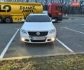 Білий Фольксваген Пассат, об'ємом двигуна 2 л та пробігом 360 тис. км за 8600 $, фото 1 на Automoto.ua