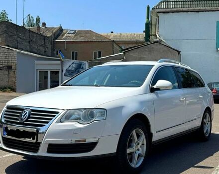 Білий Фольксваген Пассат, об'ємом двигуна 1.4 л та пробігом 325 тис. км за 4999 $, фото 2 на Automoto.ua