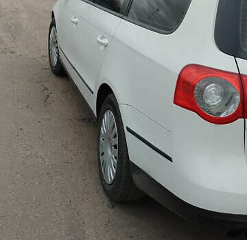 Білий Фольксваген Пассат, об'ємом двигуна 1.8 л та пробігом 234 тис. км за 6900 $, фото 6 на Automoto.ua