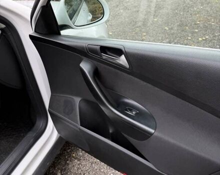 Белый Фольксваген Пассат, объемом двигателя 1.39 л и пробегом 174 тыс. км за 7500 $, фото 22 на Automoto.ua