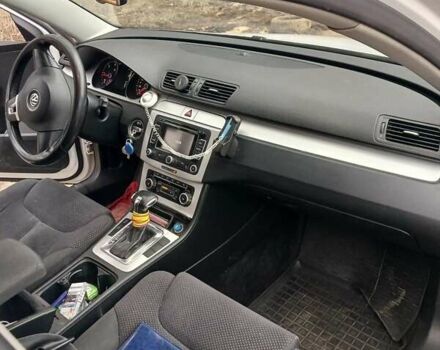 Белый Фольксваген Пассат, объемом двигателя 1.97 л и пробегом 321 тыс. км за 10000 $, фото 1 на Automoto.ua