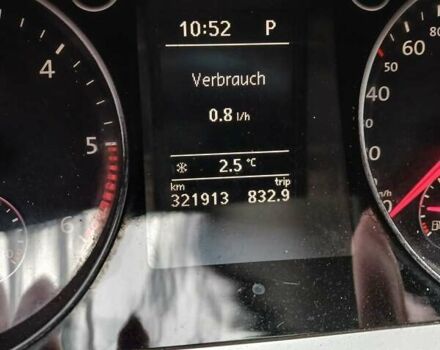 Белый Фольксваген Пассат, объемом двигателя 1.97 л и пробегом 321 тыс. км за 10000 $, фото 10 на Automoto.ua