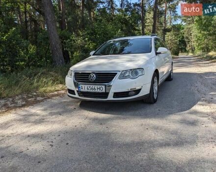 Белый Фольксваген Пассат, объемом двигателя 2 л и пробегом 300 тыс. км за 8500 $, фото 7 на Automoto.ua