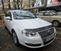 Белый Фольксваген Пассат, объемом двигателя 1.97 л и пробегом 436 тыс. км за 6900 $, фото 1 на Automoto.ua