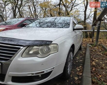 Белый Фольксваген Пассат, объемом двигателя 1.97 л и пробегом 436 тыс. км за 6900 $, фото 2 на Automoto.ua