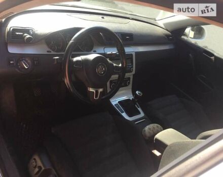 Белый Фольксваген Пассат, объемом двигателя 1.39 л и пробегом 375 тыс. км за 5150 $, фото 5 на Automoto.ua