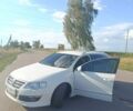 Белый Фольксваген Пассат, объемом двигателя 2 л и пробегом 295 тыс. км за 7700 $, фото 1 на Automoto.ua