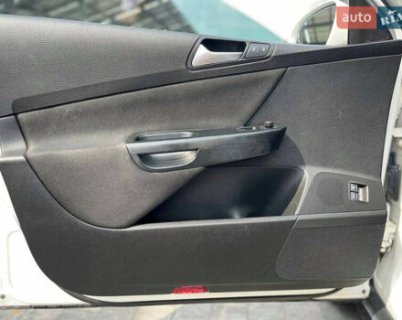 Белый Фольксваген Пассат, объемом двигателя 1.97 л и пробегом 290 тыс. км за 6600 $, фото 19 на Automoto.ua