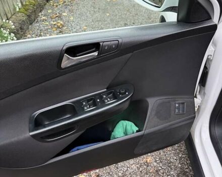 Белый Фольксваген Пассат, объемом двигателя 1.39 л и пробегом 174 тыс. км за 7500 $, фото 21 на Automoto.ua