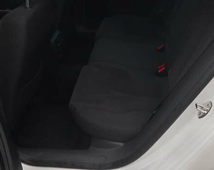 Белый Фольксваген Пассат, объемом двигателя 1.97 л и пробегом 370 тыс. км за 7900 $, фото 13 на Automoto.ua