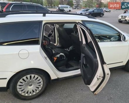 Белый Фольксваген Пассат, объемом двигателя 1.6 л и пробегом 264 тыс. км за 6350 $, фото 16 на Automoto.ua