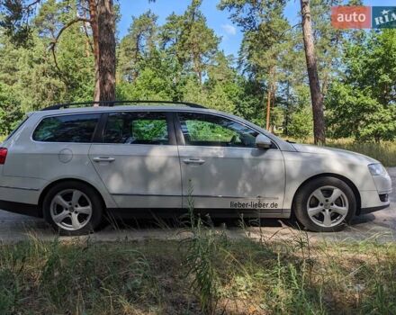 Белый Фольксваген Пассат, объемом двигателя 2 л и пробегом 300 тыс. км за 8500 $, фото 5 на Automoto.ua