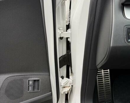 Белый Фольксваген Пассат, объемом двигателя 1.39 л и пробегом 174 тыс. км за 7500 $, фото 7 на Automoto.ua