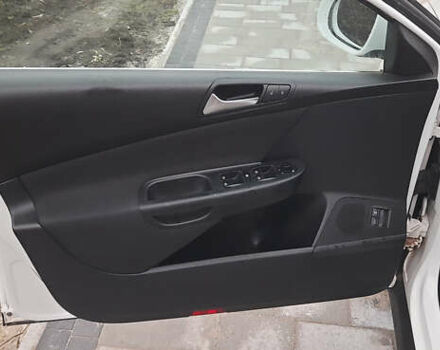 Белый Фольксваген Пассат, объемом двигателя 1.97 л и пробегом 370 тыс. км за 7900 $, фото 15 на Automoto.ua