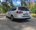 Белый Фольксваген Пассат, объемом двигателя 2 л и пробегом 300 тыс. км за 8500 $, фото 10 на Automoto.ua