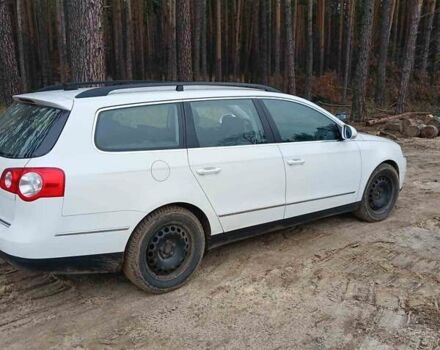 Белый Фольксваген Пассат, объемом двигателя 1.97 л и пробегом 321 тыс. км за 10000 $, фото 6 на Automoto.ua