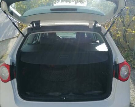 Белый Фольксваген Пассат, объемом двигателя 1.39 л и пробегом 308 тыс. км за 6700 $, фото 5 на Automoto.ua