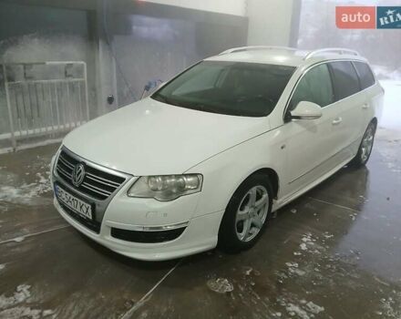 Білий Фольксваген Пассат, об'ємом двигуна 2 л та пробігом 256 тис. км за 7999 $, фото 3 на Automoto.ua