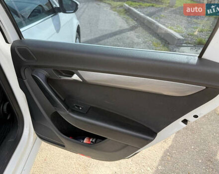 Белый Фольксваген Пассат, объемом двигателя 1.8 л и пробегом 250 тыс. км за 10300 $, фото 7 на Automoto.ua