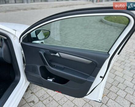 Белый Фольксваген Пассат, объемом двигателя 1.97 л и пробегом 306 тыс. км за 10500 $, фото 16 на Automoto.ua