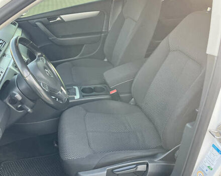 Білий Фольксваген Пассат, об'ємом двигуна 1.97 л та пробігом 288 тис. км за 9600 $, фото 10 на Automoto.ua