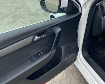 Белый Фольксваген Пассат, объемом двигателя 1.6 л и пробегом 312 тыс. км за 7900 $, фото 4 на Automoto.ua