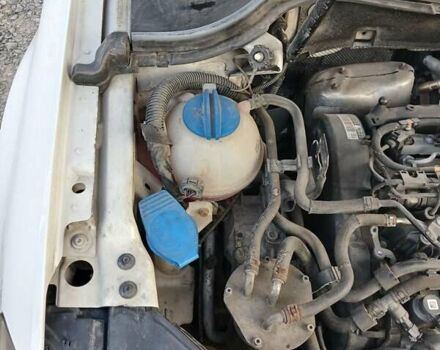 Белый Фольксваген Пассат, объемом двигателя 1.97 л и пробегом 202 тыс. км за 9700 $, фото 24 на Automoto.ua