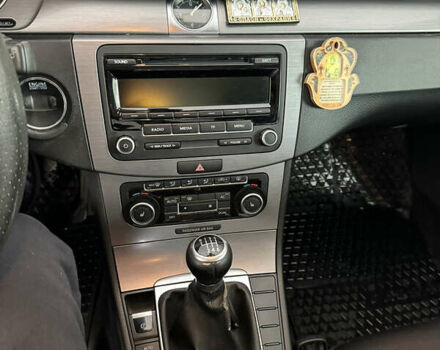 Белый Фольксваген Пассат, объемом двигателя 1.8 л и пробегом 250 тыс. км за 10300 $, фото 10 на Automoto.ua