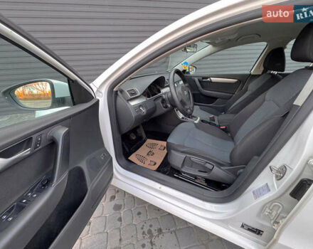 Белый Фольксваген Пассат, объемом двигателя 1.6 л и пробегом 260 тыс. км за 10500 $, фото 4 на Automoto.ua