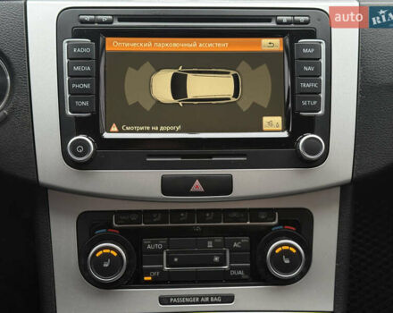 Білий Фольксваген Пассат, об'ємом двигуна 1.6 л та пробігом 301 тис. км за 9400 $, фото 11 на Automoto.ua