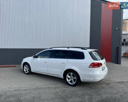 Белый Фольксваген Пассат, объемом двигателя 1.6 л и пробегом 240 тыс. км за 8000 $, фото 8 на Automoto.ua