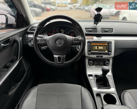 Білий Фольксваген Пассат, об'ємом двигуна 1.6 л та пробігом 301 тис. км за 9400 $, фото 16 на Automoto.ua