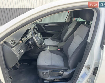 Белый Фольксваген Пассат, объемом двигателя 1.6 л и пробегом 240 тыс. км за 8000 $, фото 19 на Automoto.ua