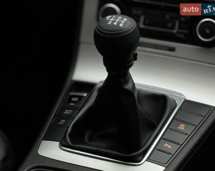 Білий Фольксваген Пассат, об'ємом двигуна 1.6 л та пробігом 301 тис. км за 9400 $, фото 13 на Automoto.ua