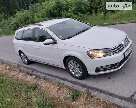 Білий Фольксваген Пассат, об'ємом двигуна 2 л та пробігом 240 тис. км за 10800 $, фото 3 на Automoto.ua