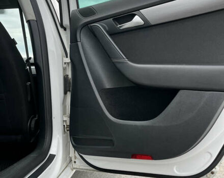 Білий Фольксваген Пассат, об'ємом двигуна 1.97 л та пробігом 319 тис. км за 9500 $, фото 13 на Automoto.ua