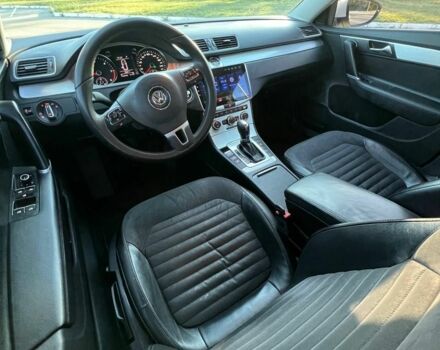 Белый Фольксваген Пассат, объемом двигателя 0 л и пробегом 334 тыс. км за 10999 $, фото 7 на Automoto.ua