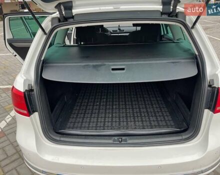 Белый Фольксваген Пассат, объемом двигателя 1.6 л и пробегом 302 тыс. км за 11500 $, фото 10 на Automoto.ua