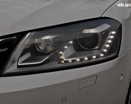 Белый Фольксваген Пассат, объемом двигателя 1.8 л и пробегом 259 тыс. км за 11290 $, фото 5 на Automoto.ua