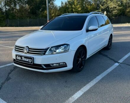 Белый Фольксваген Пассат, объемом двигателя 0 л и пробегом 334 тыс. км за 10999 $, фото 2 на Automoto.ua