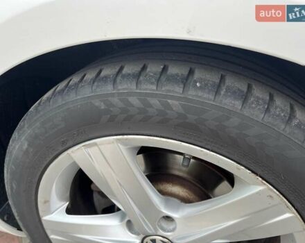 Белый Фольксваген Пассат, объемом двигателя 1.6 л и пробегом 302 тыс. км за 11500 $, фото 17 на Automoto.ua